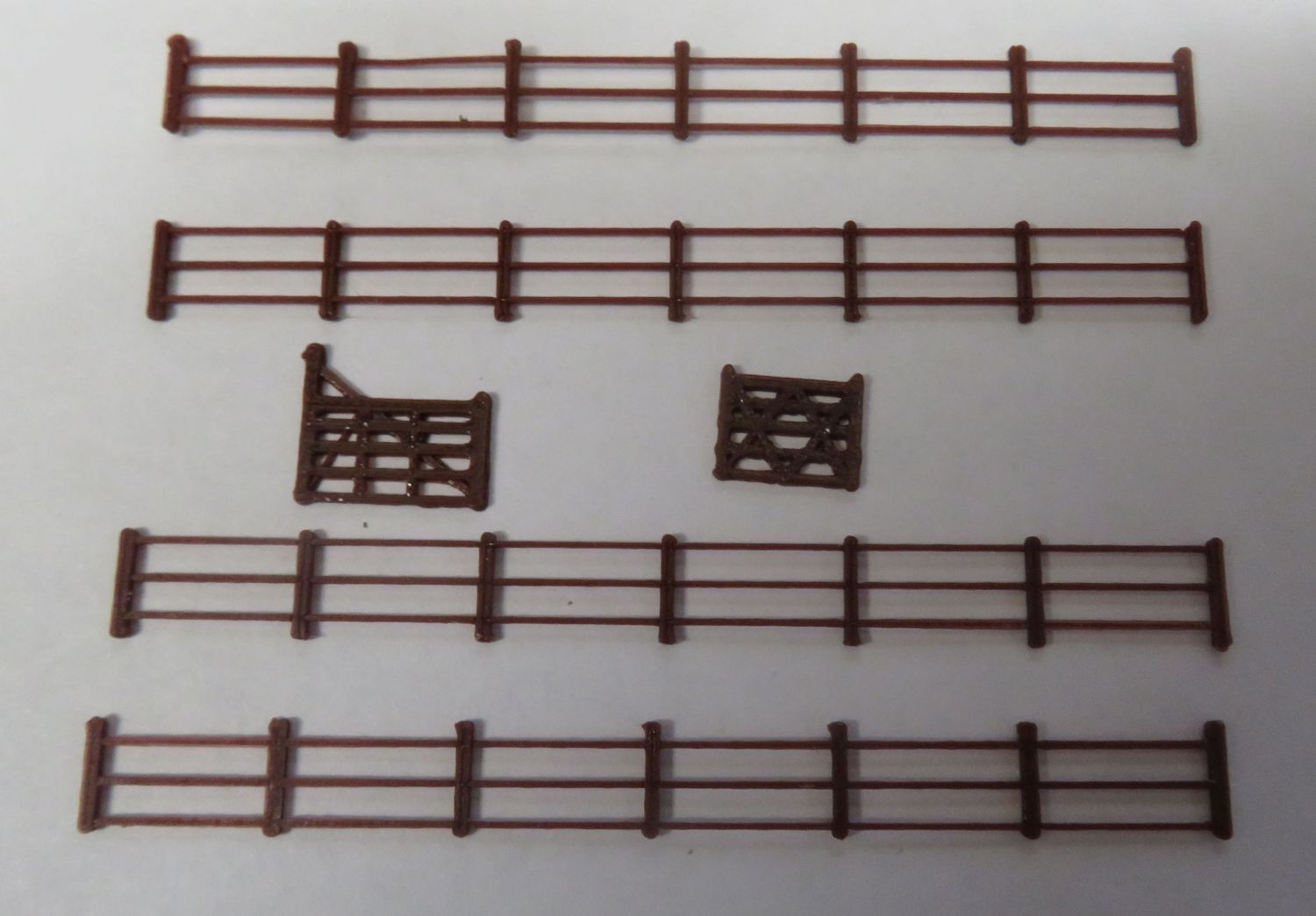 N Scale 3 Rail Fencing & Gates